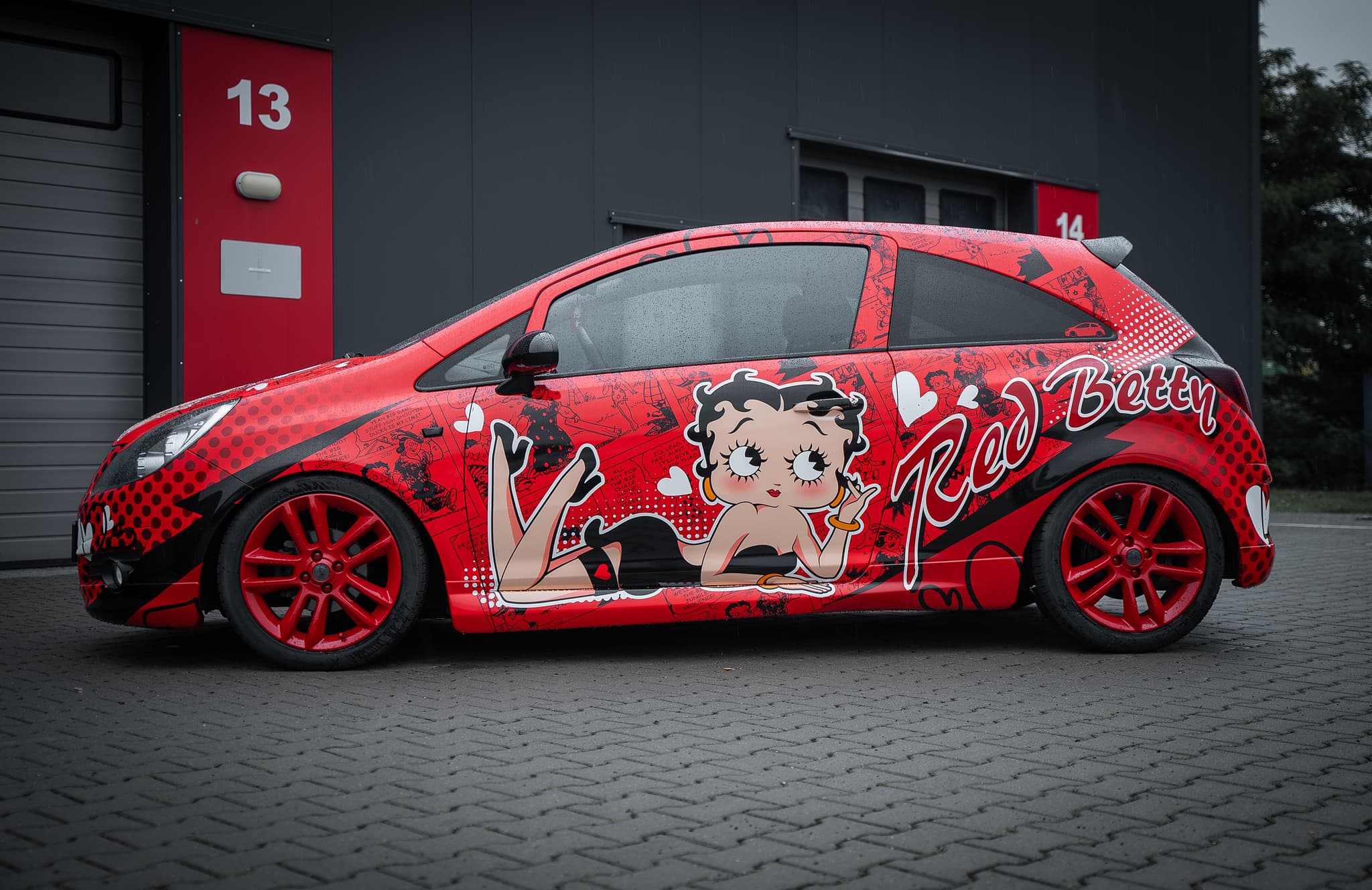 Betty Boop Corsa — Bild 2