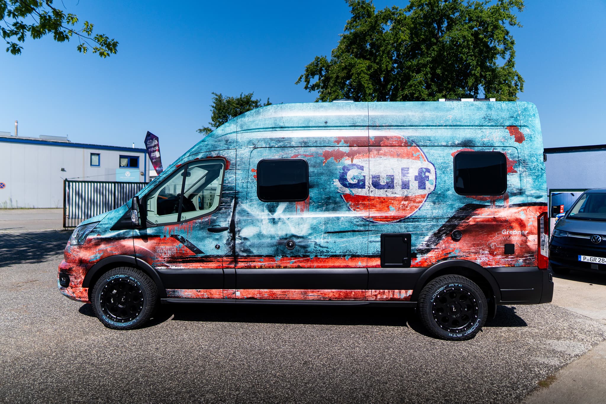 Rust Bucket Gulf Caravan
