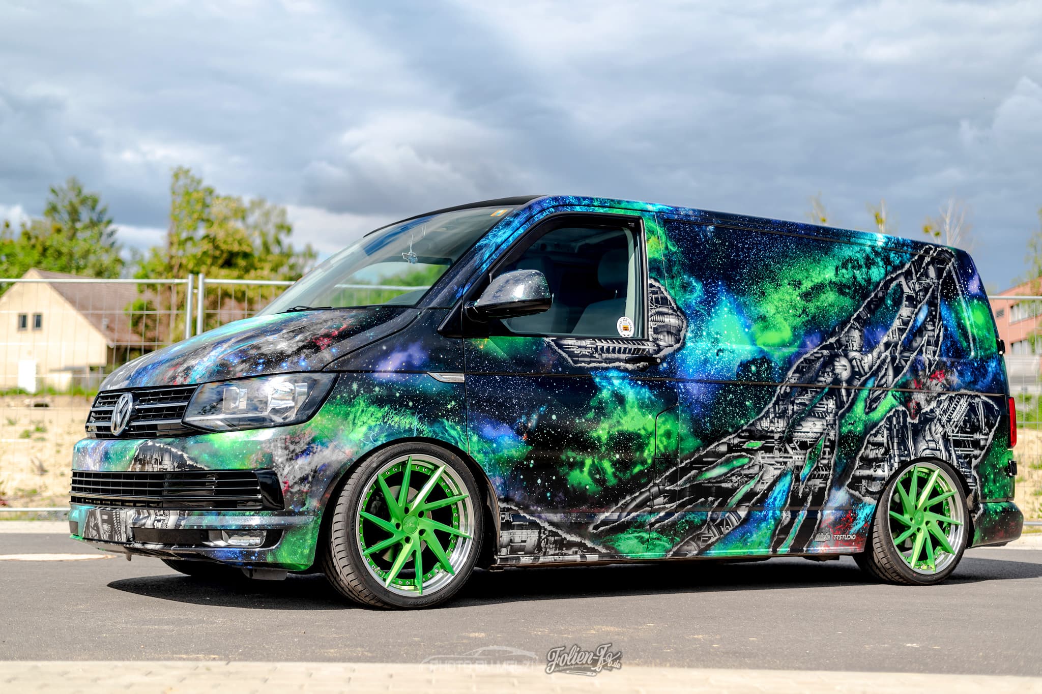 Galactic Dropped Bus Germany — Bild 4