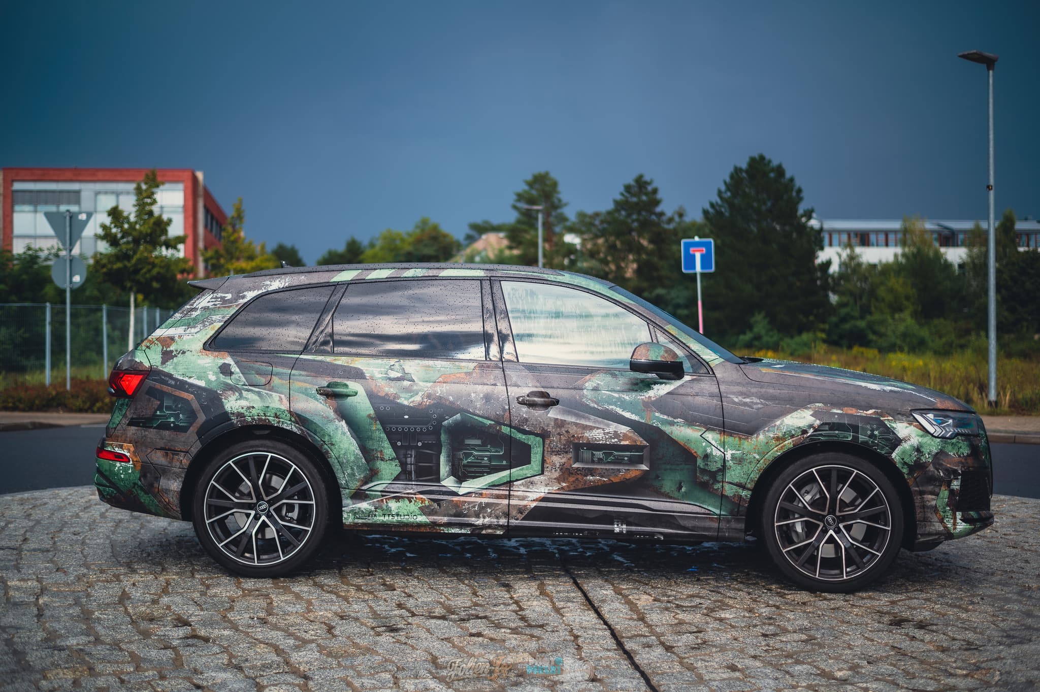 Audi Q7 E Iron Man