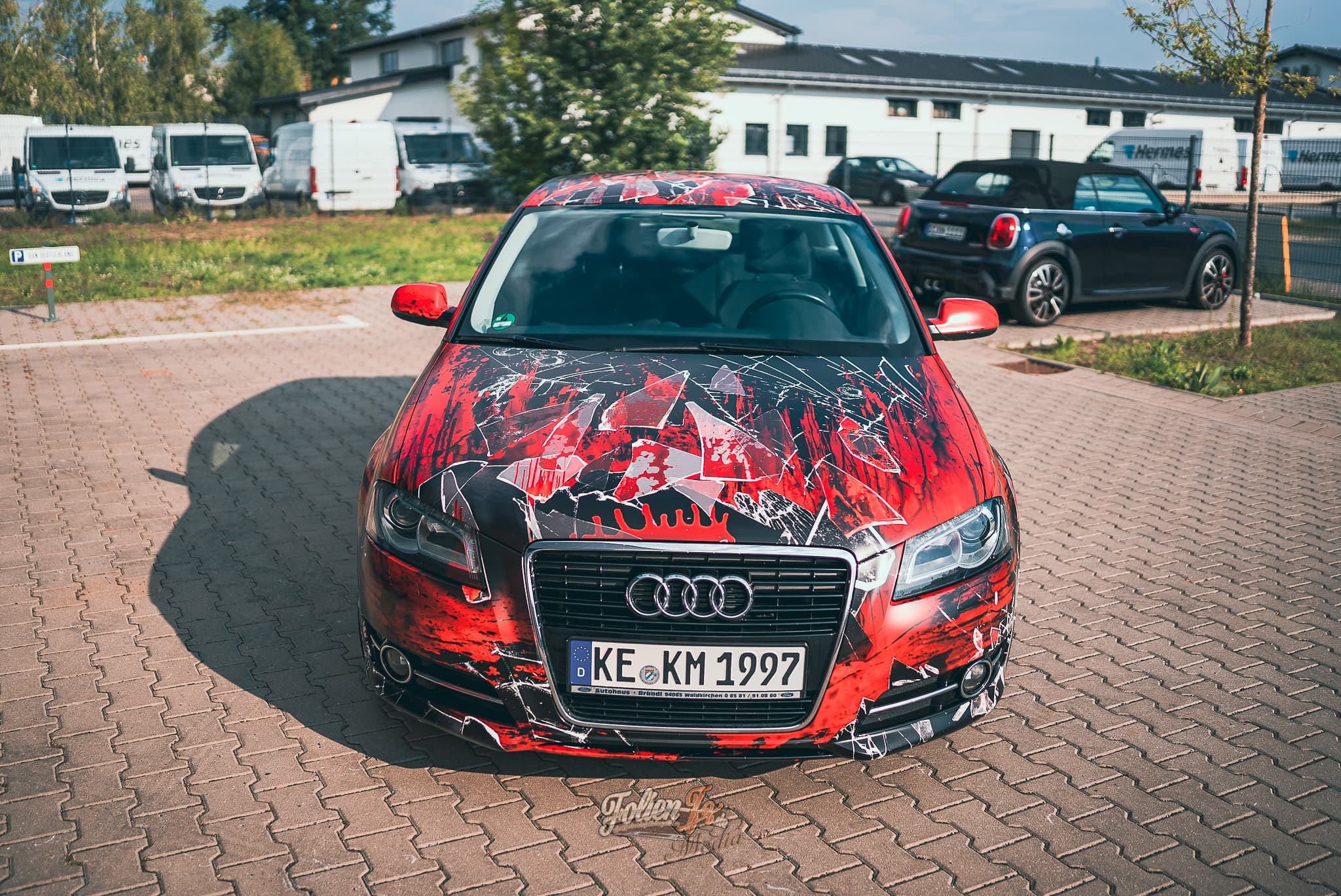 Bloody broken glass Audi — Bild 7