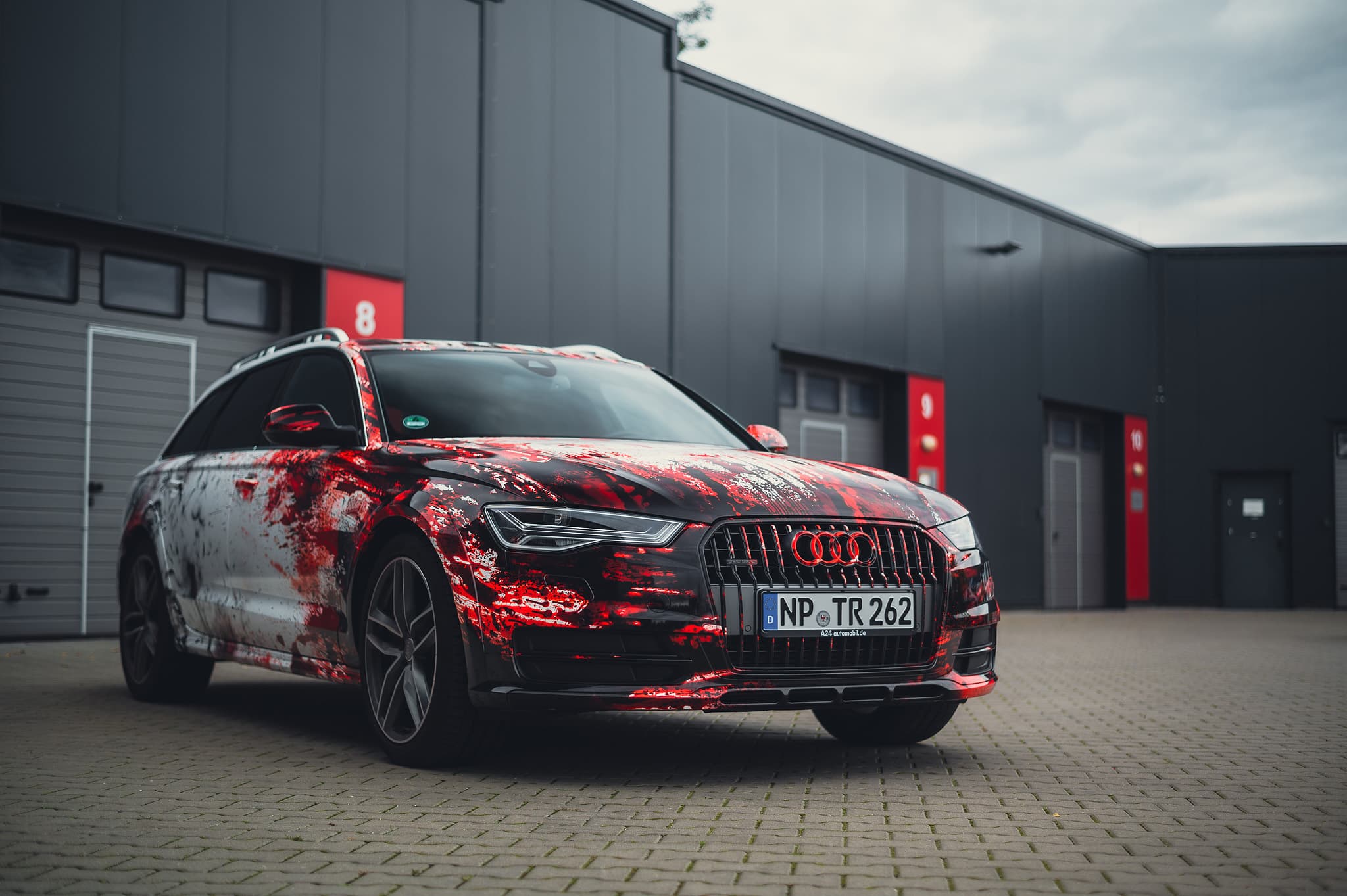 Bloody dandelions Audi — Bild 7