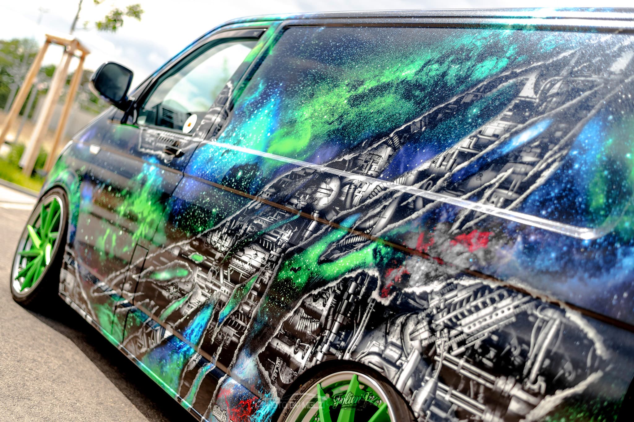 Galactic Dropped Bus Germany — Bild 7