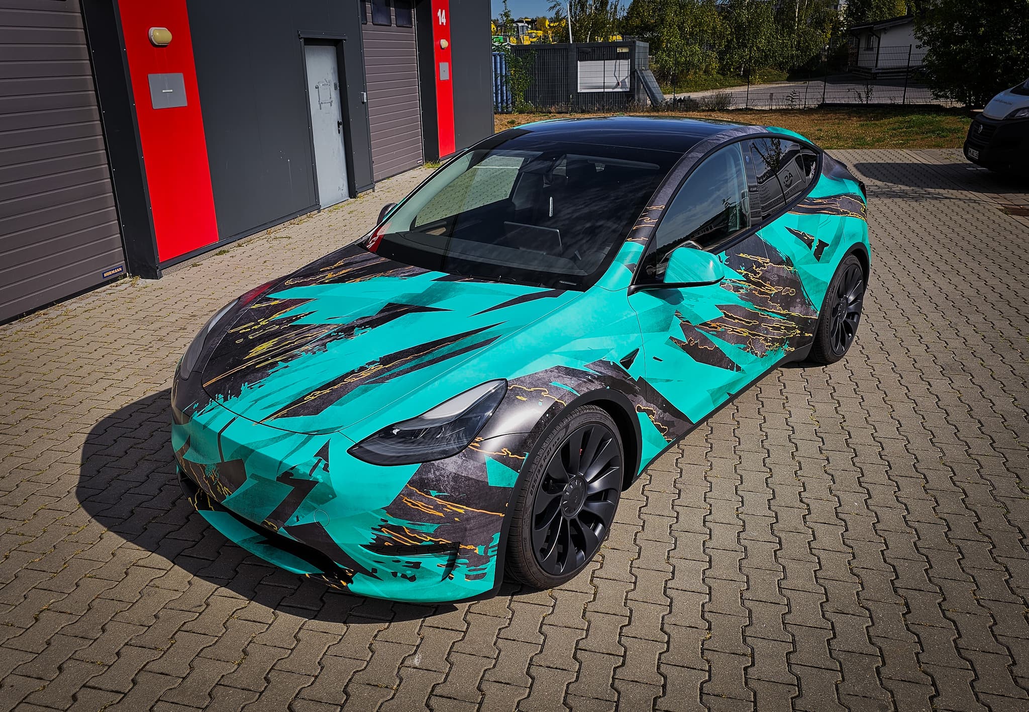 Abstract geometric Tesla — Bild 6