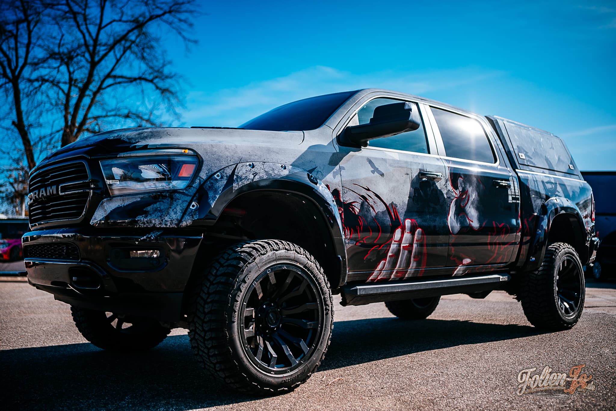Dodge RAM im Two-Face-Buddha-Design — Bild 6