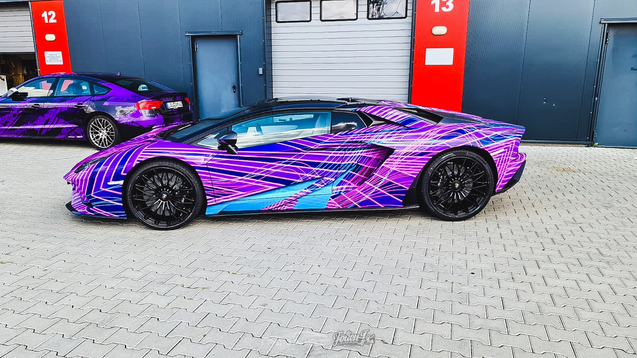 Lamborghini Aventador im Lines-Konzept