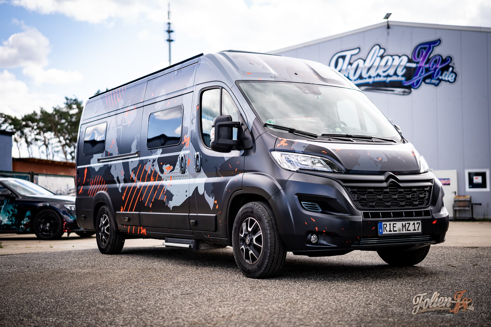 Citroën Jumper Camper im Camouflage-Design