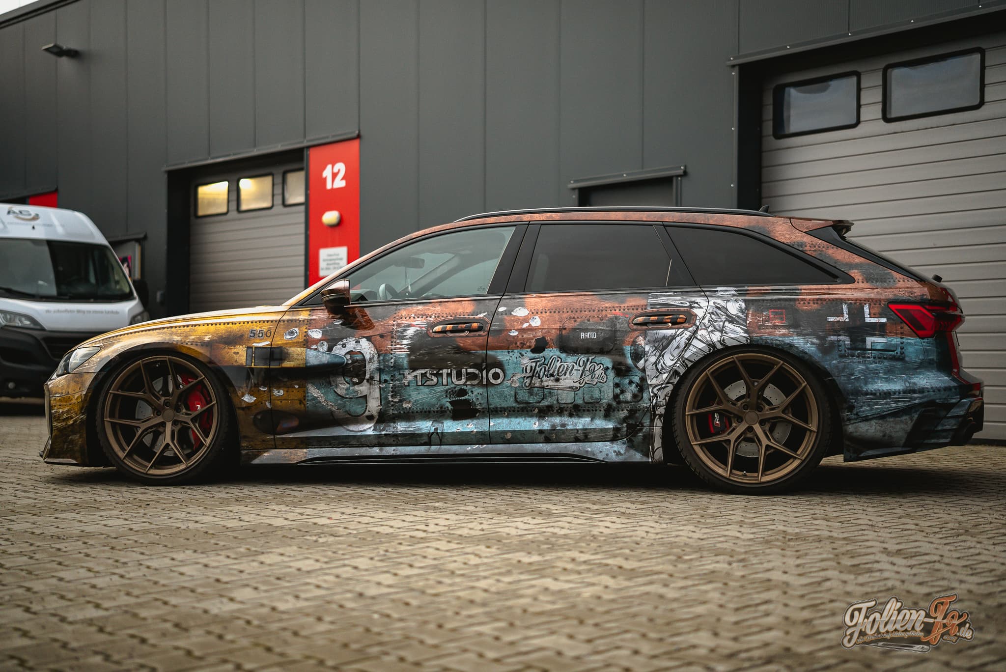 Audi RS6 im Messerschmitt Design