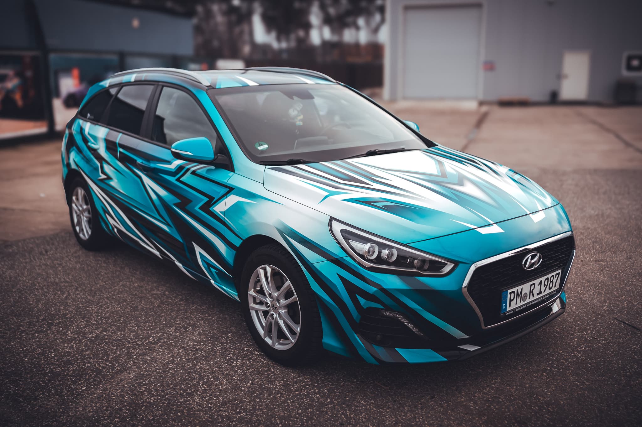 Electric Discharge Hyundai — Bild 5