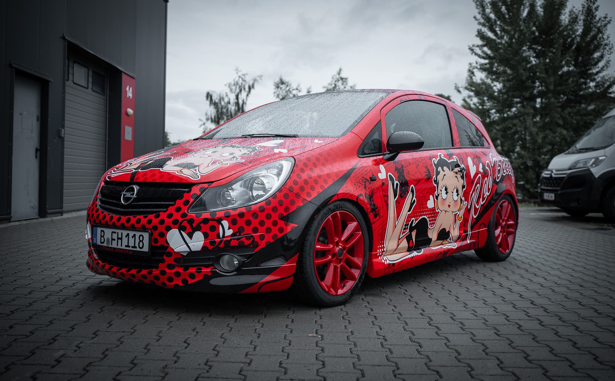 Betty Boop Corsa — Bild 3