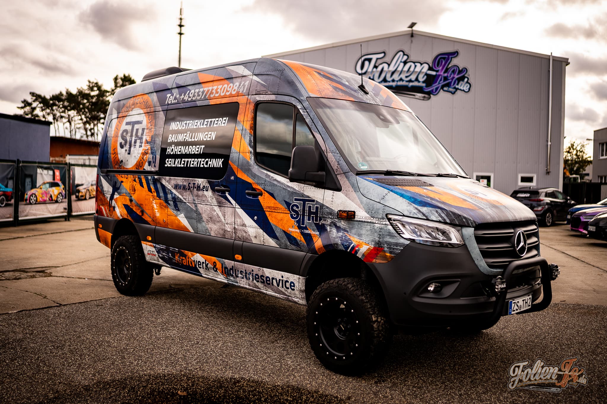 Mercedes Sprinter 4x4 im Firmendesign