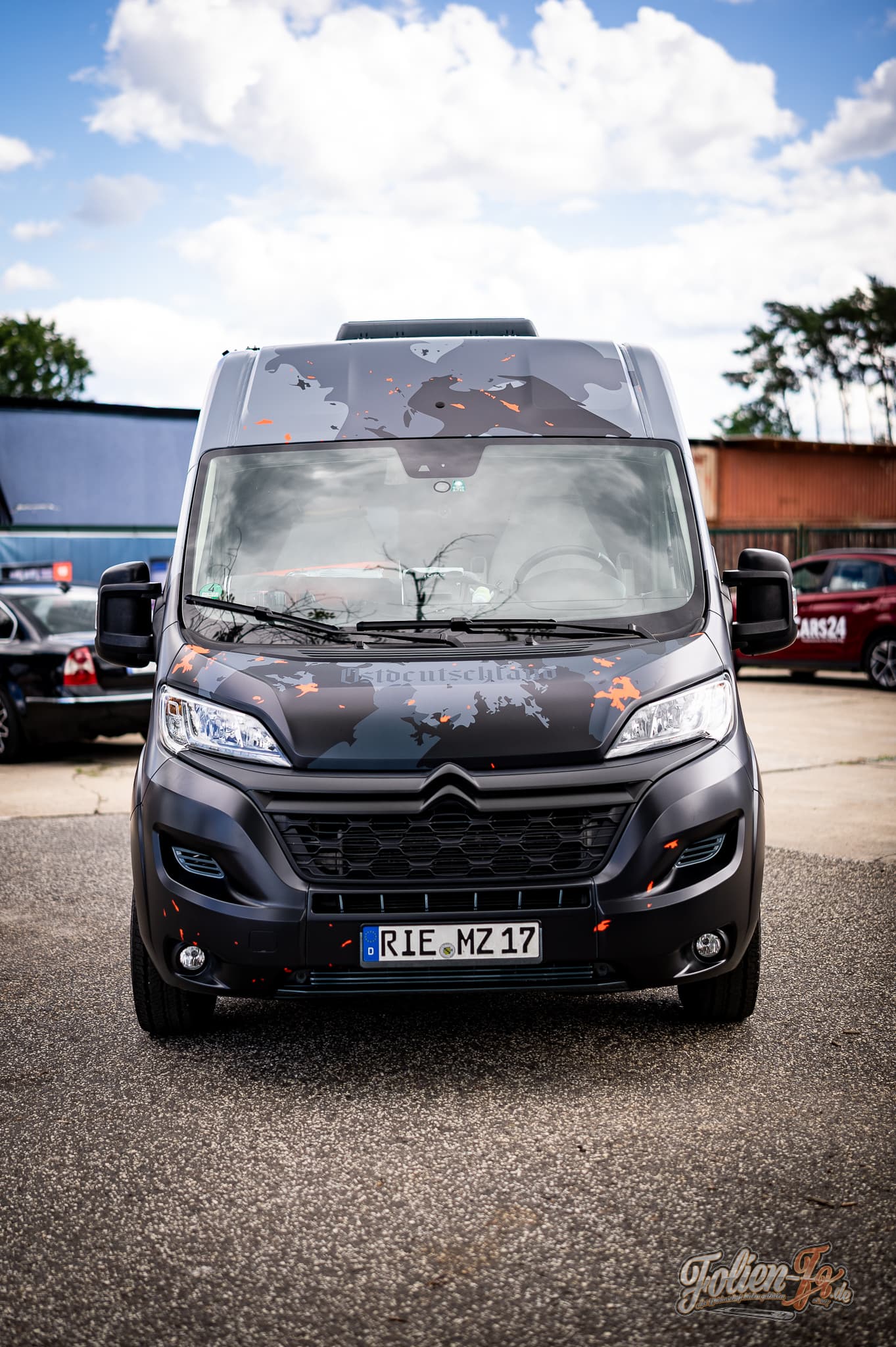 Citroën Jumper Camper im Camouflage-Design — Bild 6