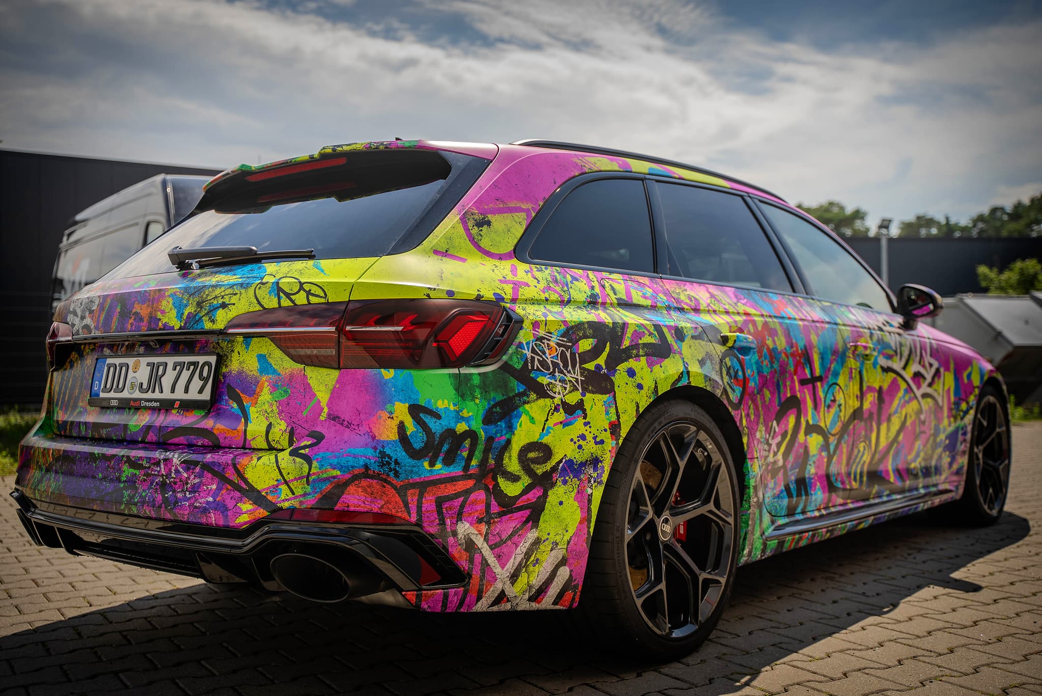 Chaotic Graffiti