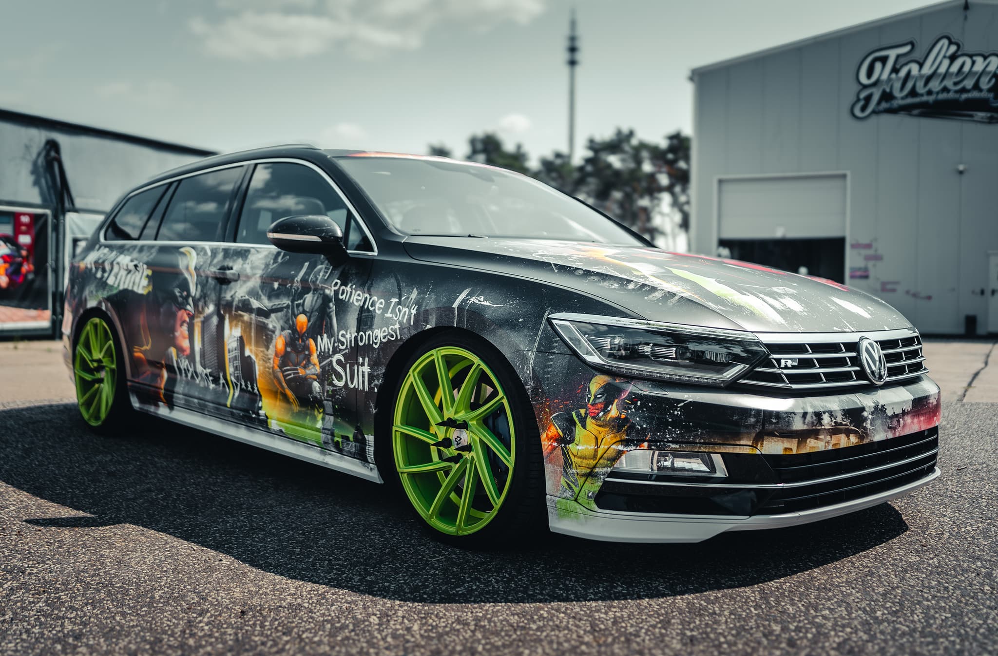 Wolverine vs Deadpool Passat — Bild 9