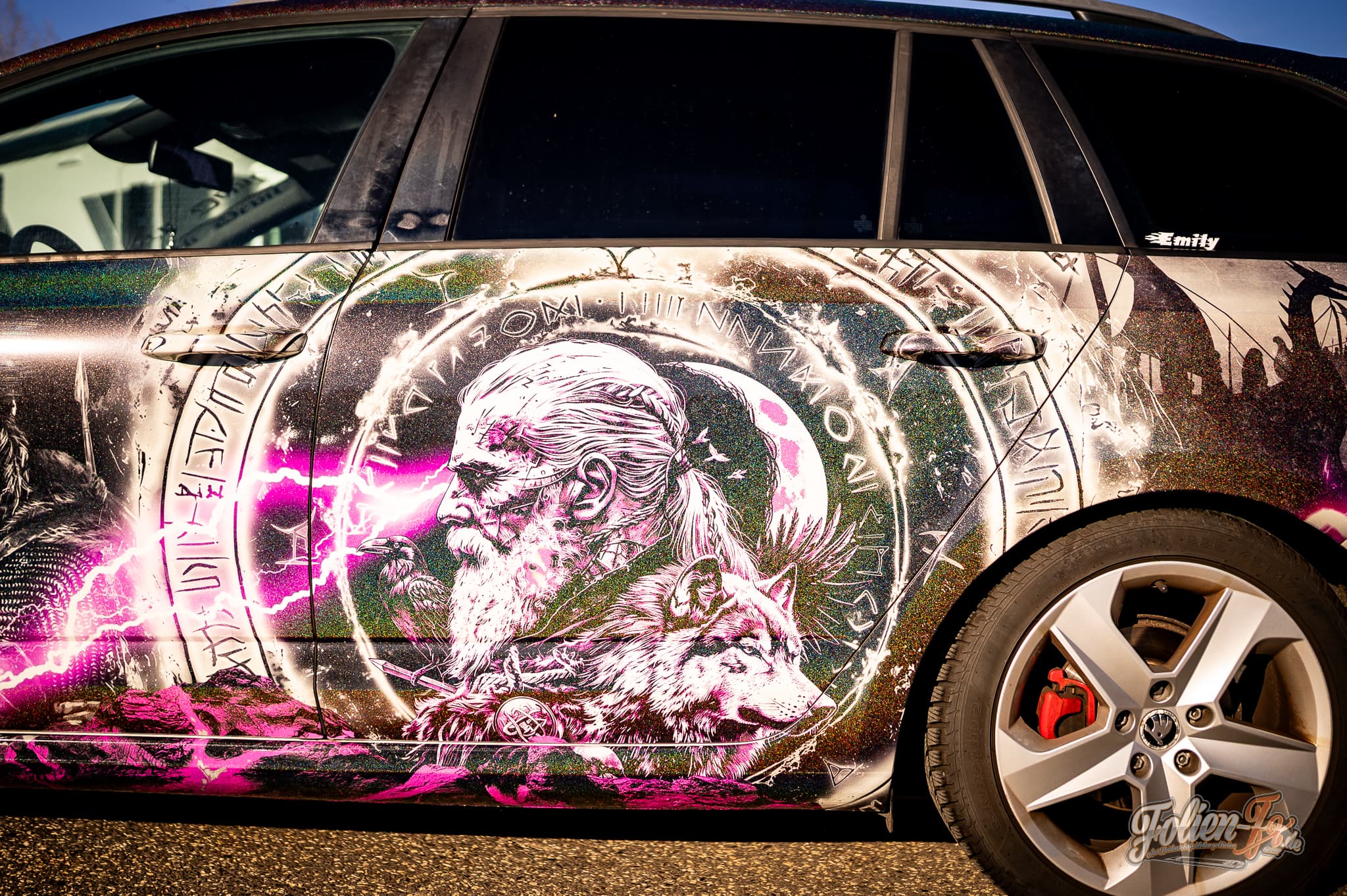 Skoda Octavia im Vikings-Design — Bild 6